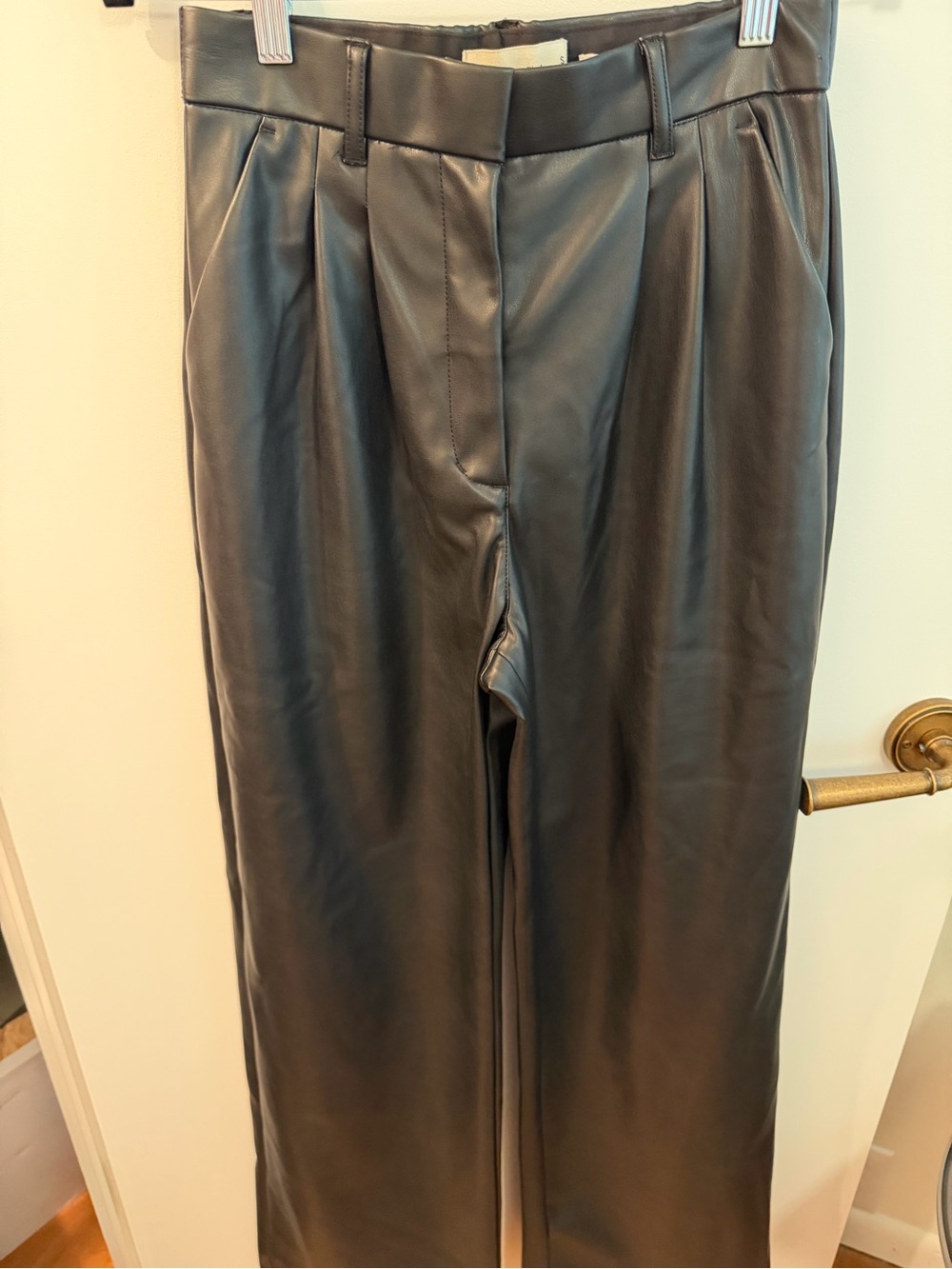 Abercrombie & Fitch Vegan Leather Trouser Pants Black Pleated Wide Leg S - Picture 3 of 7